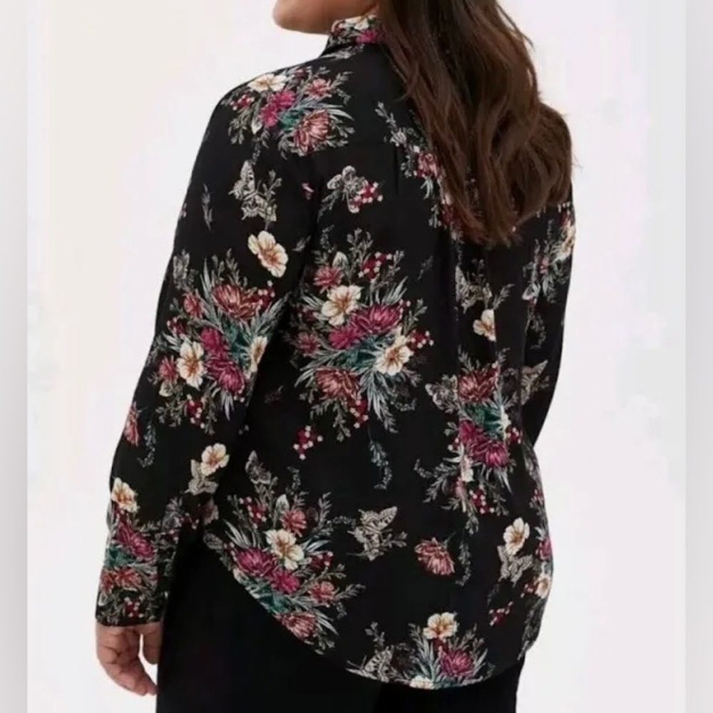 Torrid Black Floral Print Button Down Top